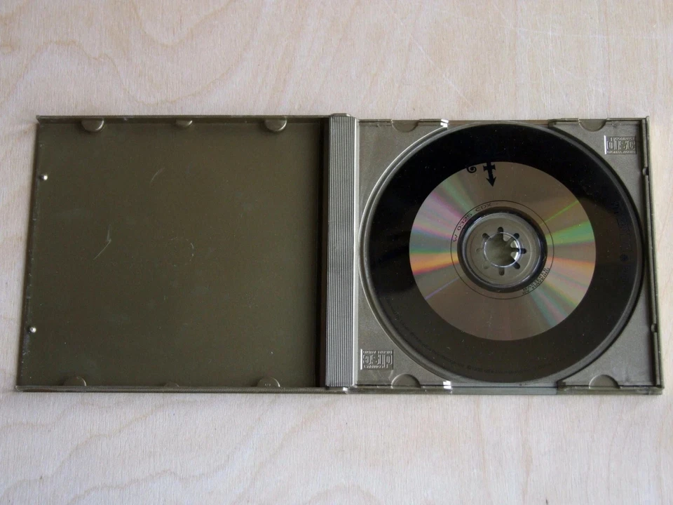 Prince Gold 3-track CD single Limited Edition gold-coloured case & disc W0325CDX - Image 4 of 4