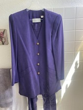 Dana Buchman 100 Silk Purple Pant Suit Size 10 Gold Tone Buttons, Elegant