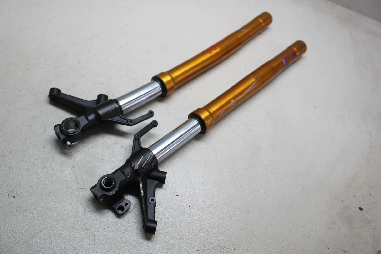 2022-2024 Yamaha Xsr900 Front Forks Shock Suspension Set Pair