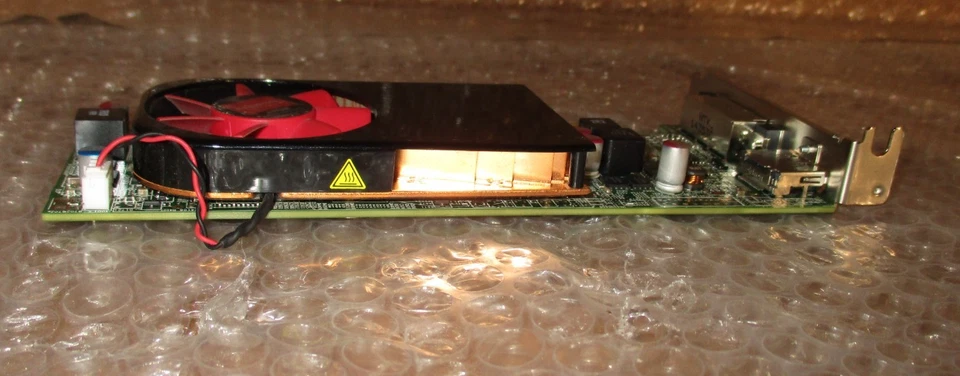 Tarjeta de video AMD R7 250 2 GB DDR3 bajo perfil SFF DVI DisplayPort PCI-e DELL 0FDT1K Foto 4 de 4