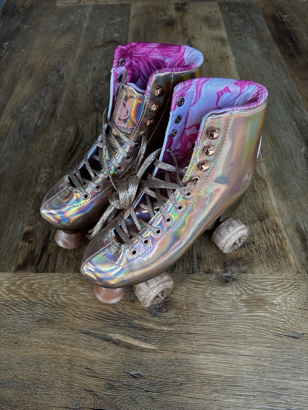 Roller Derby Roller Skates for Women/Girls, Light Up Wheels - Pink Gold US 7
