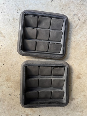 #ad 2011 25 RAM 1500 REAR LEFT OR RIGHT QUARTER AIR DRAFTER PRESSURE VENT GRILLE OEM $26.79