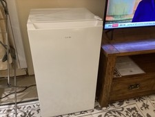 LOGIK LUR55W23 Under Counter Fridge 