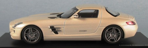 SCHUCO Mercedes-Benz SLS AMG C197 (White) 1/43 Scale Diecast Model NEW, RARE! - Picture 6 of 7