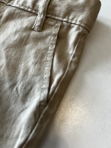 OLD NAVY Girls Kids Size 5 Shorts Khakis Chinos Tan Bermuda Adjustable Waist - Picture 3 of 9