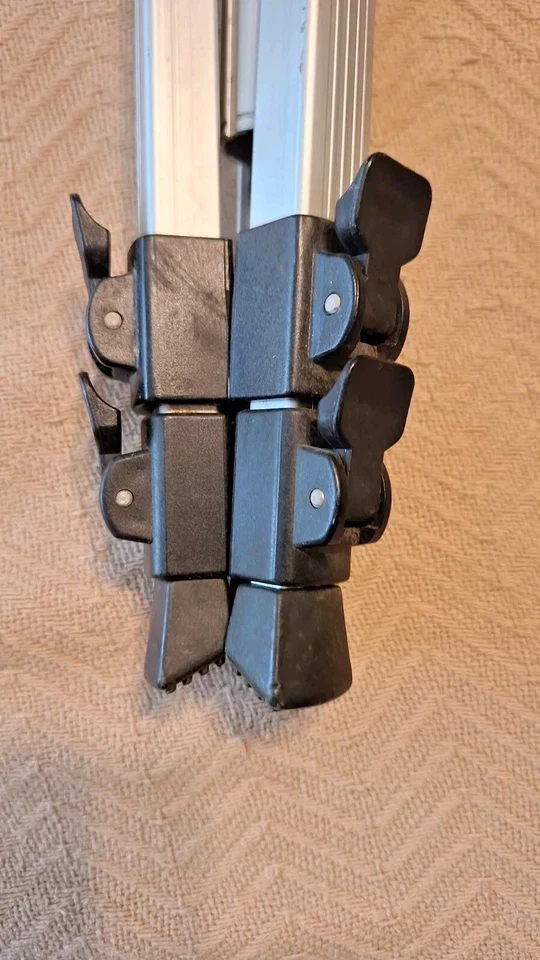 Trípode de video/cámara elevadora Stitz vintage de 3 secciones, patas de canal, modelo 3U/BA Foto 4 de 4