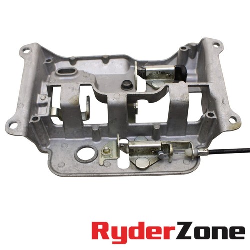 2018 - 2020 TRACER 900 SEAT LATCH Mechanism LOCK & BRACKET - Picture 5 of 9