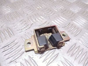 1997 Schließkeil Schließbügel Heckklappe Kofferraumdeckel UST88302