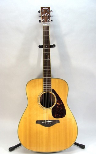 VERY NICE YAMAHA FG730S ACOUSTIC GUITAR WITH SOFT CASE *NO RESERVE*