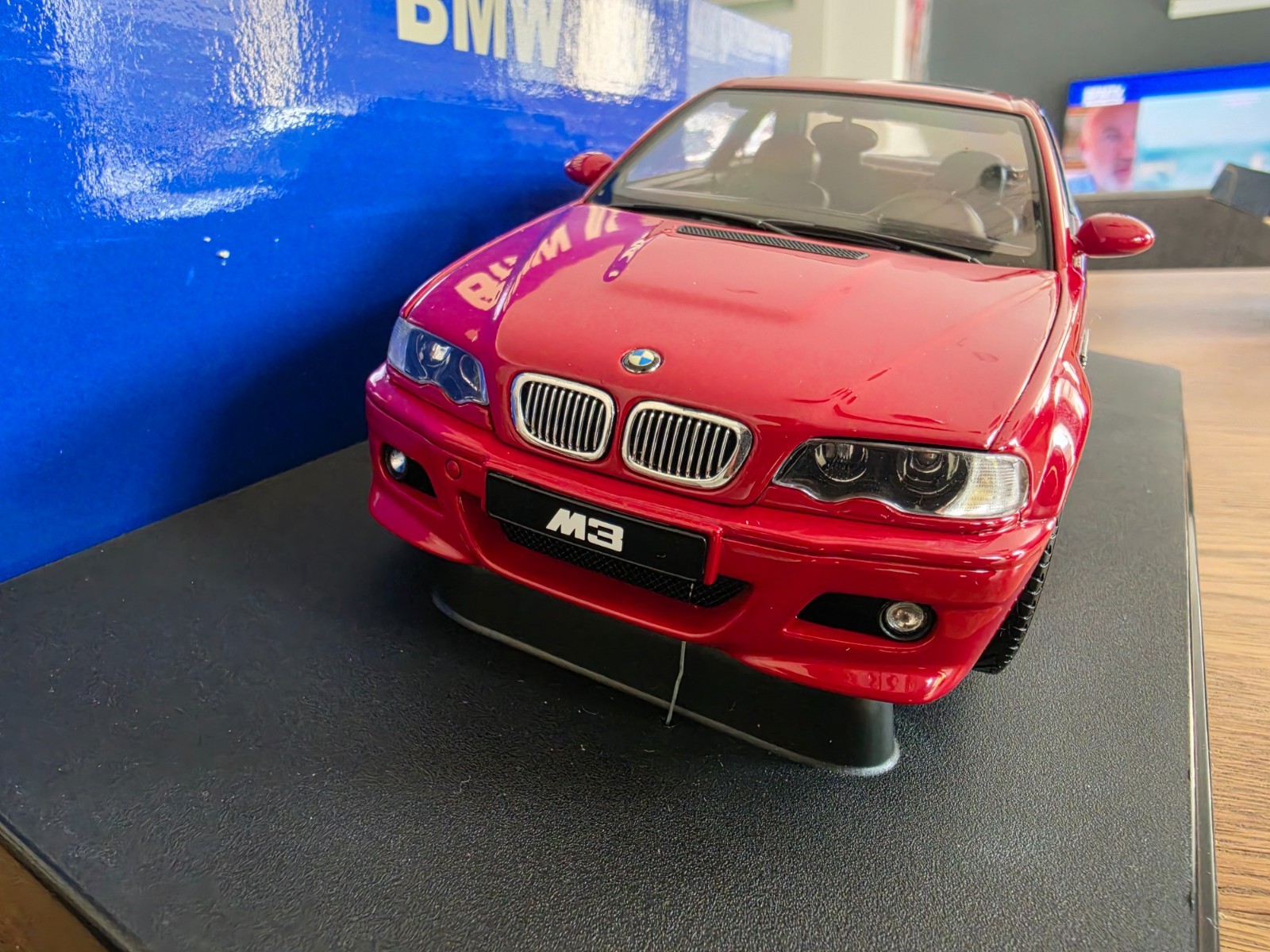 AUTOart 1:18 BMW M3 (E30) Sport Evolution Cecotto Edition Rot – Sammlungsauflösung im unberührten Originalkarton – Bild 4