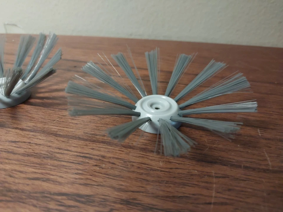 BISSELL SpinWave Robotic Mop and Vacuum 2859, 3115- Replacment Side Brushes  - Image 3 of 4