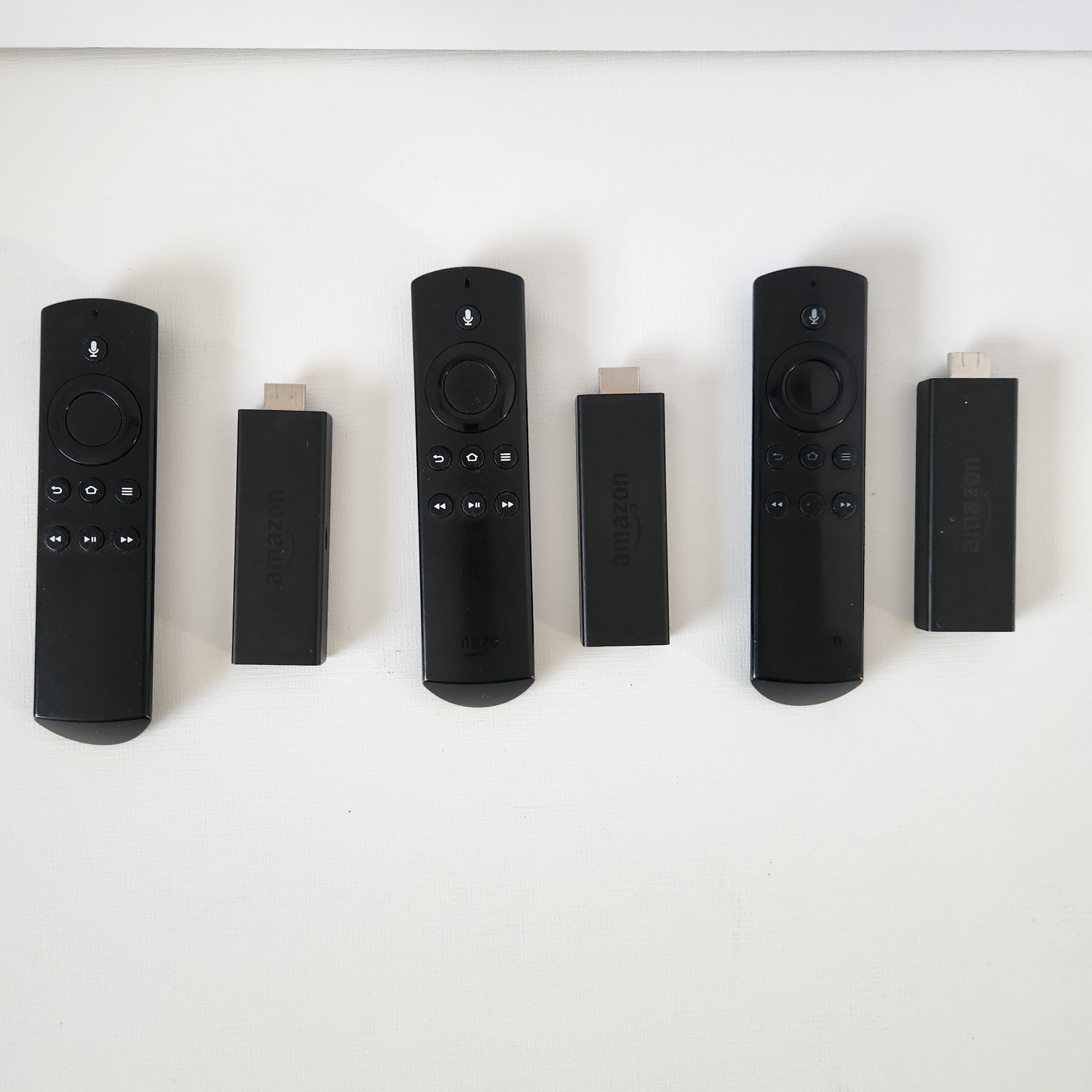 Lot x3 Amazon Fire Stick Devices & Remote Controls Not Working For Parts Only