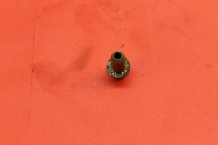 NOS HONDA CM450A CM450C CM450E CB400T VÁLVULA DE ADMISIÓN GUÍA PARTE # 12231-413-305 Foto 4 de 4