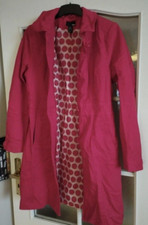 H&M Kord Caban Mantel Punkte Übergang Erdbeerrot 42 gepunktet rot creme