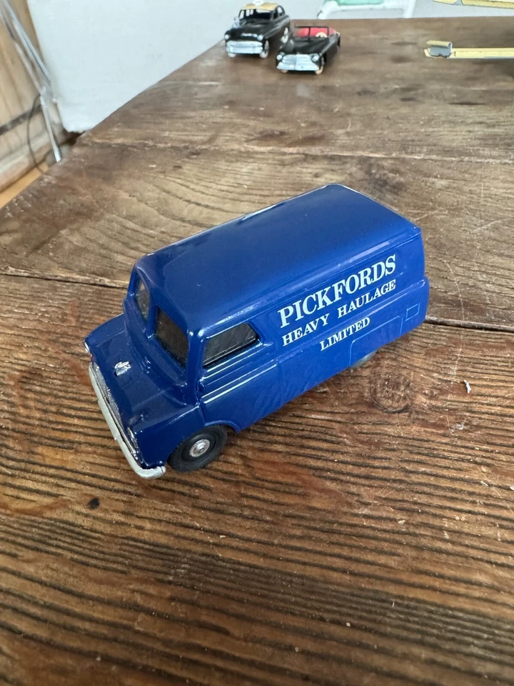 1/43 BEDFORD VAN PICKFORDS CORGI CLASSIC MODELS MADE IN GREAT BRITAIN - Photo 3/4