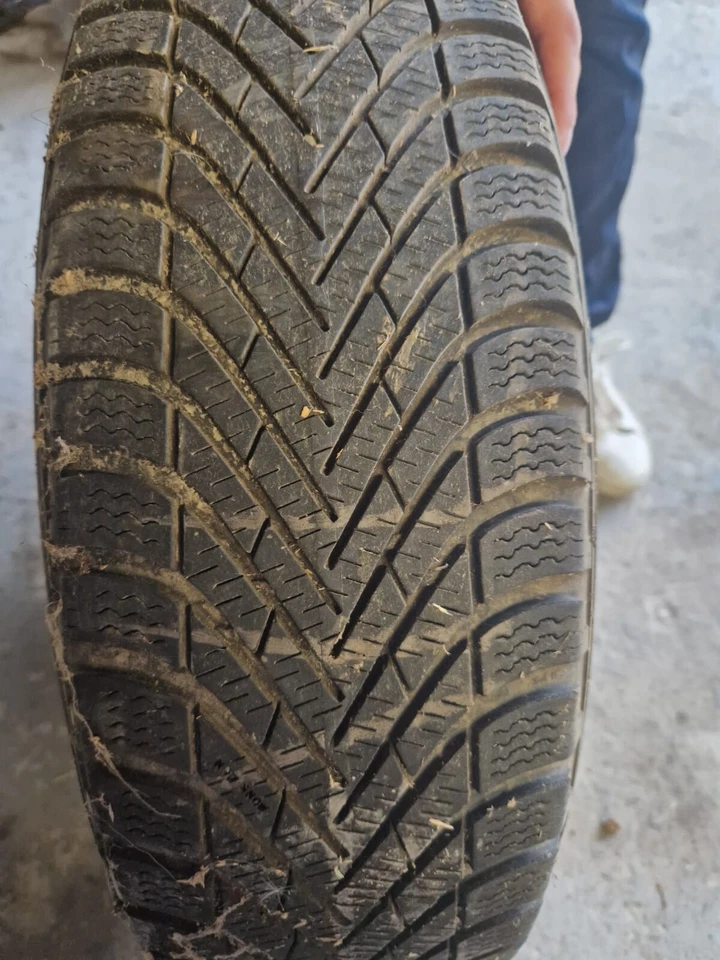 Winterreifen und Felge 195/65/R15 - Bild 2 von 4