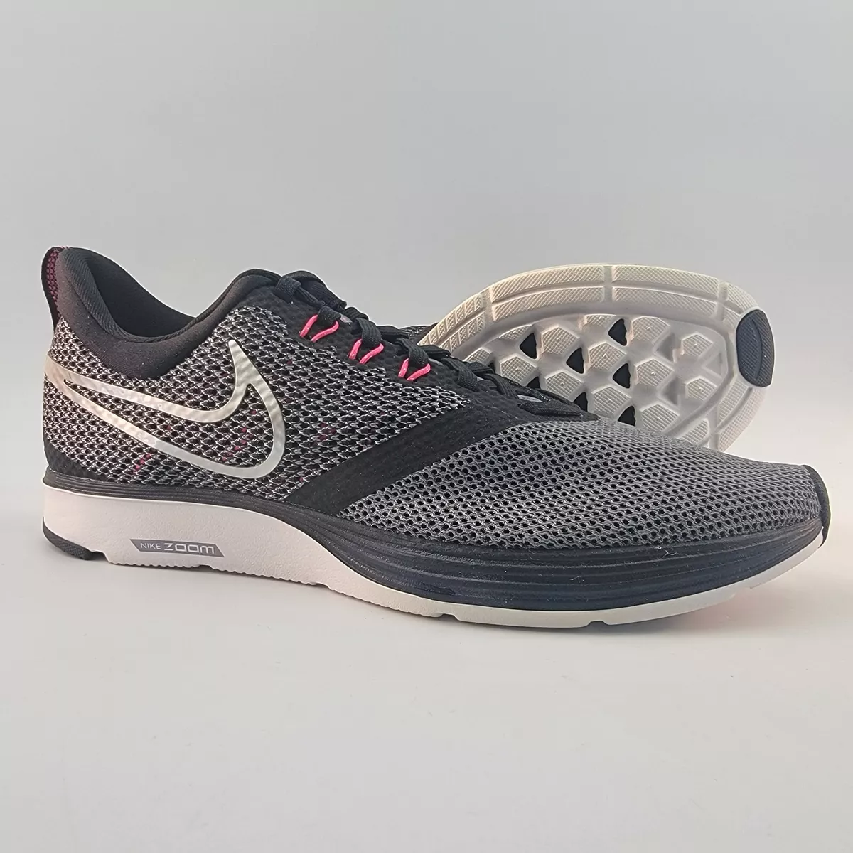 Zoom strike running clearance shoes