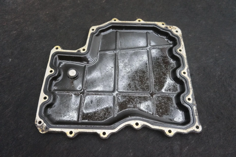 Cacerola de aceite superior e inferior del motor 94810706144 94810701524 Porsche Panamera GTS 10-16 Foto 2 de 4