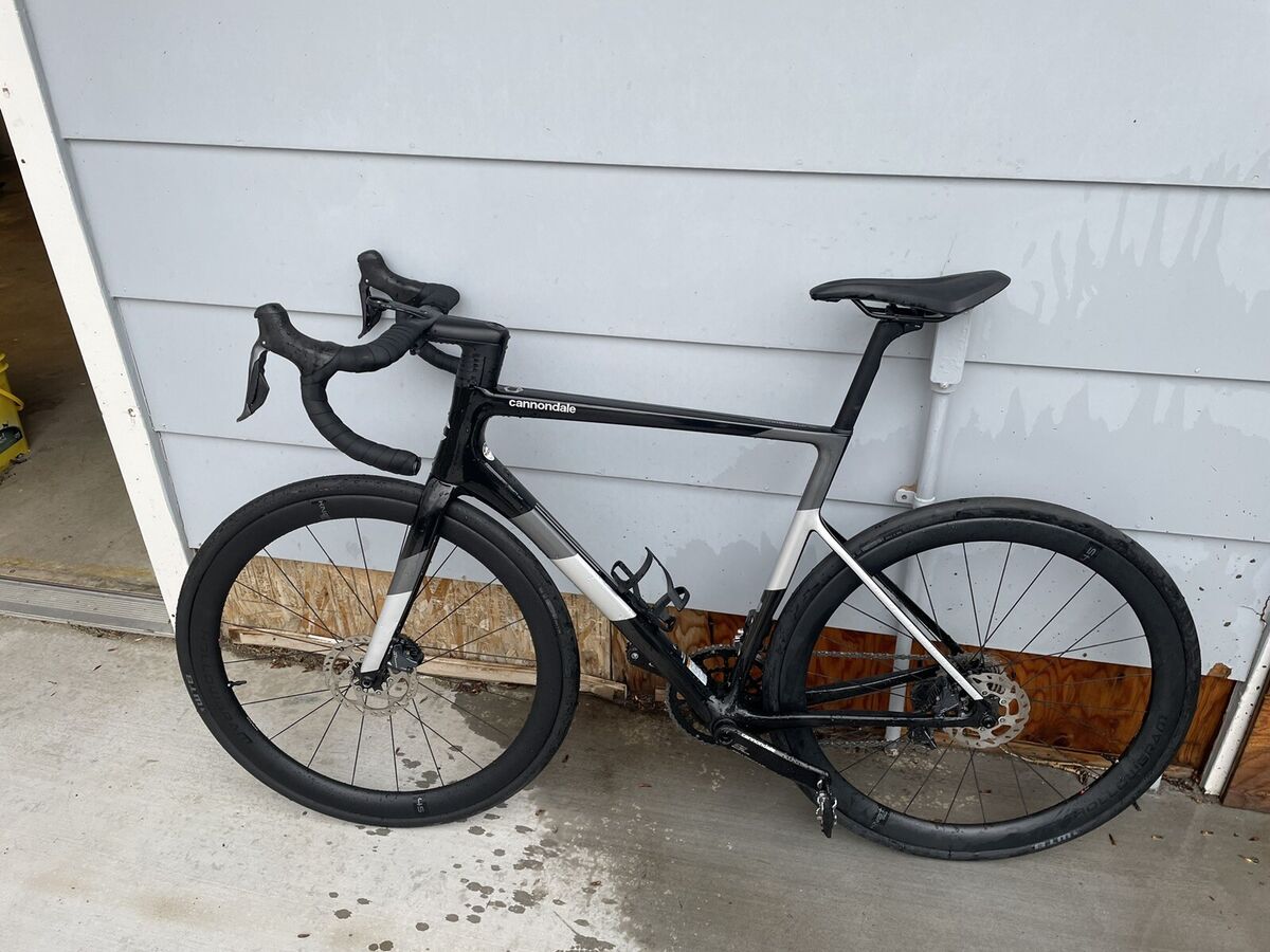 2020 Cannondale SuperSix EVO Hi-MOD Disc Ultegra Di2 Road 2020 Cannondale SuperSix EVO Hi-MOD Disc Ultegra Di2 Road