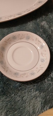 Vintage ENGLISH GARDEN Fine China Japan Model 1221 Set of 8 Dinner Plates