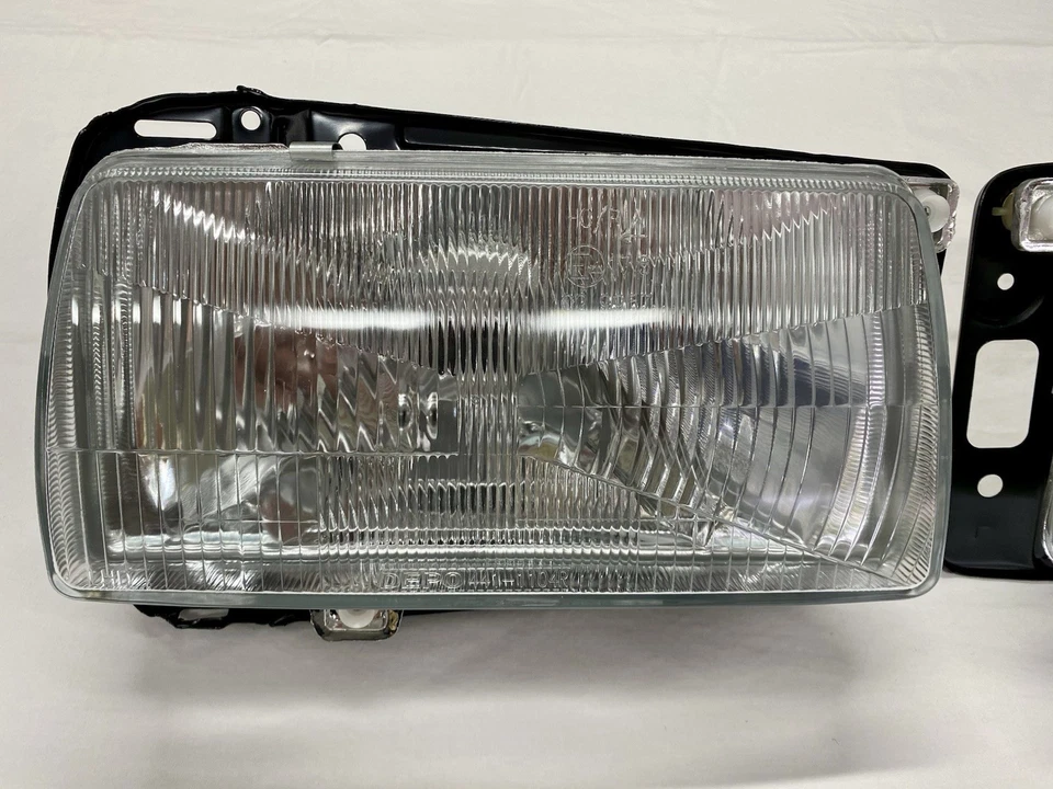 COPPIA FANALI ANTERIORI PROIETTORI SX DX  VOLKSWAGEN  VENTO JETTA MK2 1983-1992 - Immagine 4 di 4