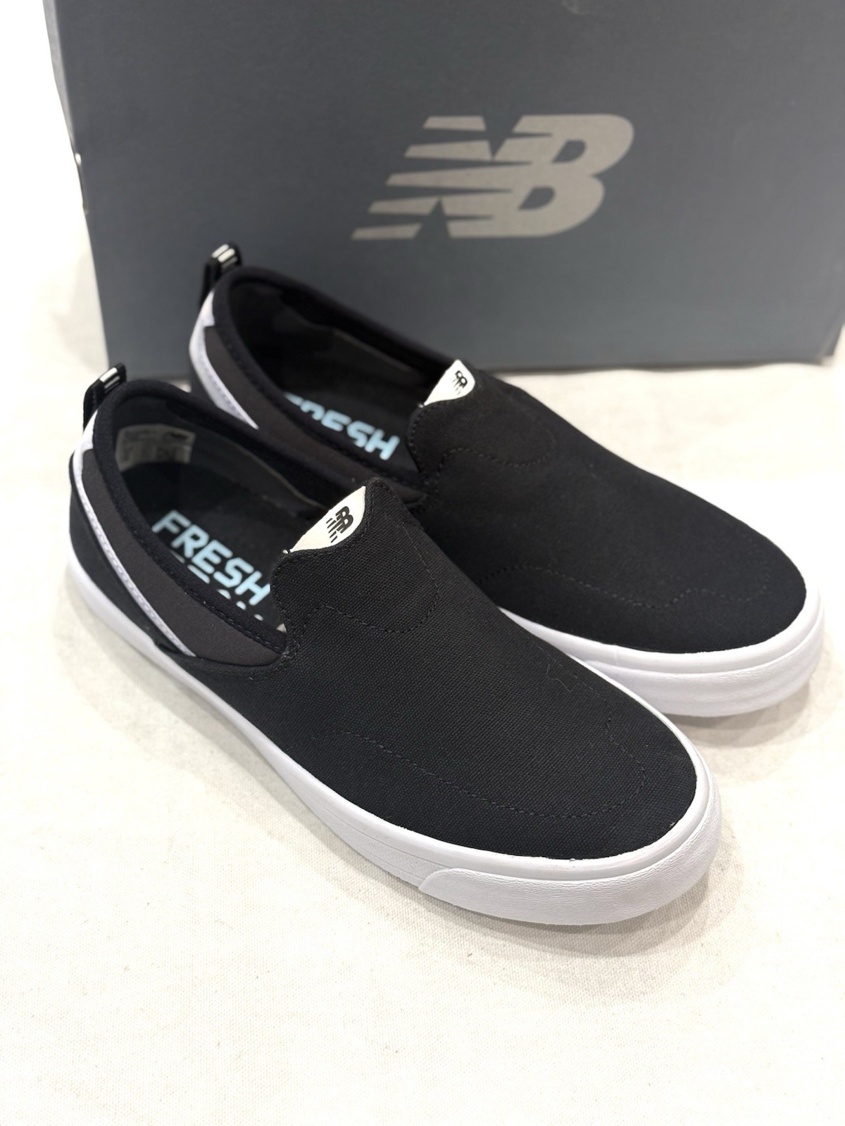 New Balance AM101BLK Men’s Sneakers Color Black Size 7 New Balance AM101BLK Men’s Sneakers Color Black Size 7