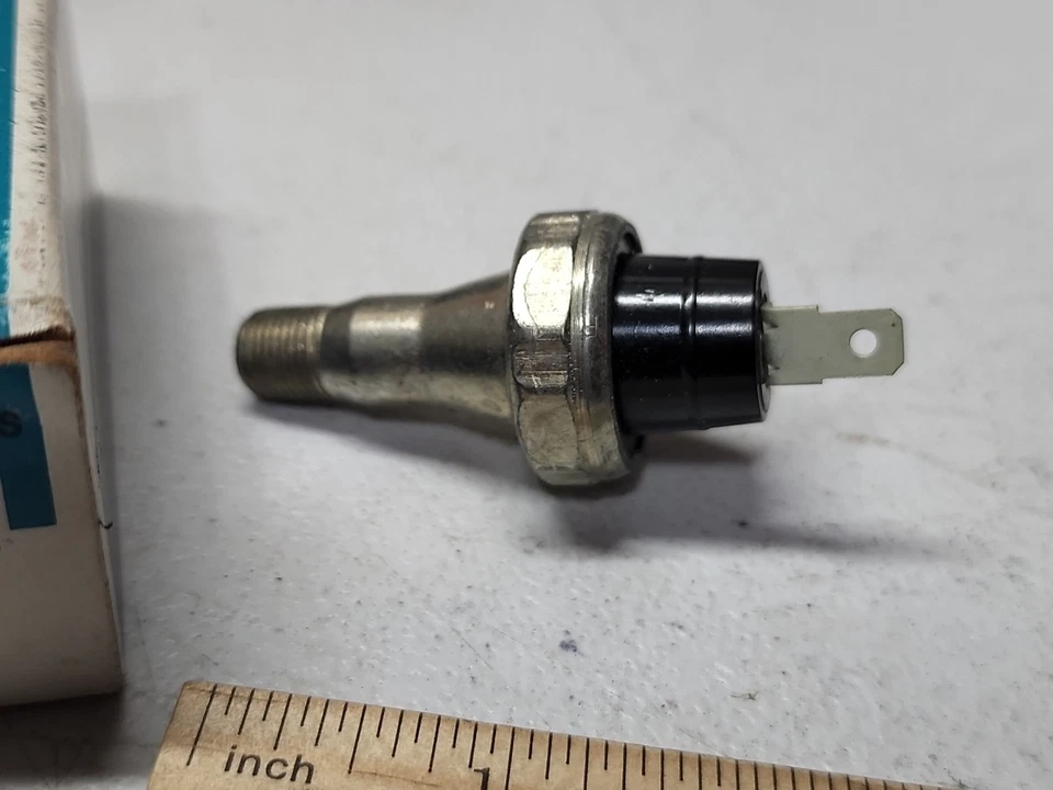 1956-1990 Chevrolet Corvette NOS Oil Pressure Sensor OEM NEW GM P/N 3815936 - Image 2 of 3