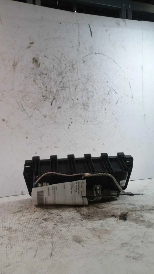 Used Right Instrument Panel Air Bag fits: 2018 Bmw 530I front passenger dash Rig - Image 2 of 4