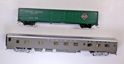 Coche de pasajeros calibre HO IHC SF y vagón de carga REA (lote 0283) | Zustand: Used