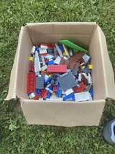 LARGE 7 POUND BOX OF MISCELLANEOUS LEGOS