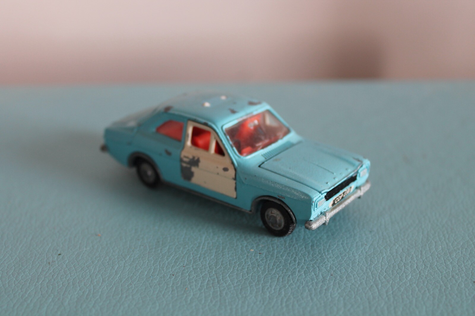 Dinky 270, Ford Panda Police Car - Free Price Guide & Review