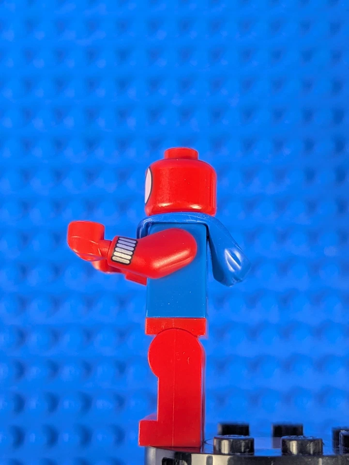 Lego Super Heroes: Spider-Man: Scarlet Spider sh0274 Set 76057 - Image 4 of 4