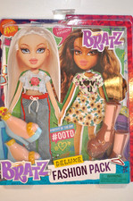 Bratz Gen3 Perfect Pair Deluxe Fashion Pack-Jeans/Skirt/Tops/Boots/Heels-'15-NIP