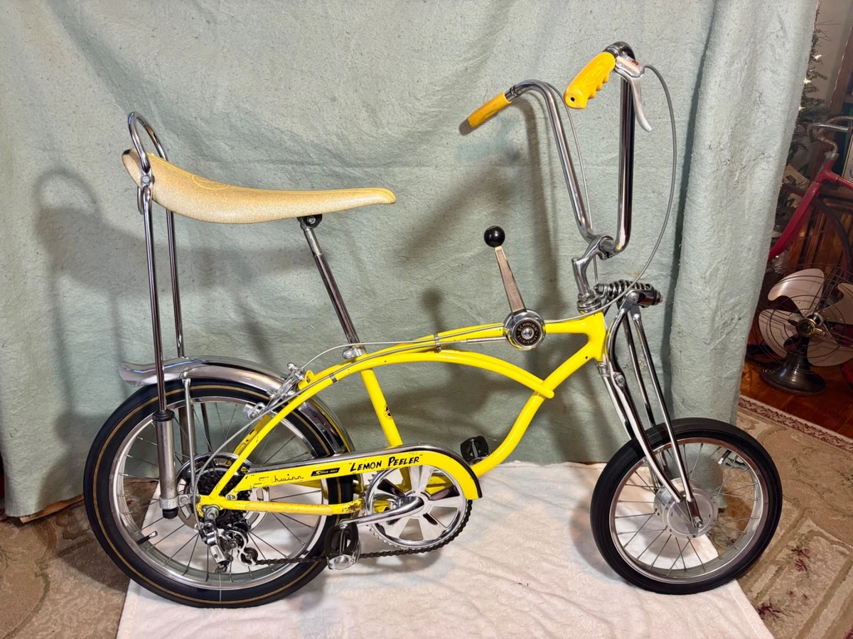 Vintage Schwinn Stingray Bike In Collectible Complete Bikes for