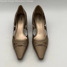 Coach And Four Womens Gold Leather Pointed Toe Kitten Pump Heels Size 10 M