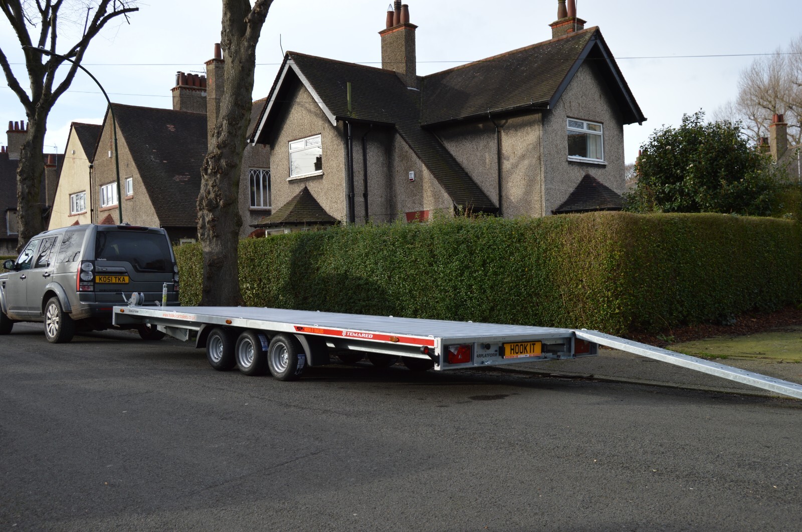 20ft TRI AXLE 3500kg FLATBED WITH RAMPS CAR TRANSPORTER TRAILER