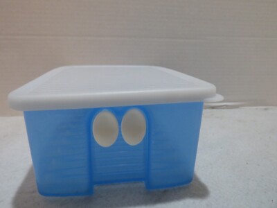 TUPPERWARE FRIDGE SMART 9'' VENTED VEGGIE KEEPER BLUE #3991A-3