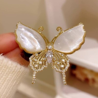 Breloque papillon 12x14.5 mm avec perles imitation nacre - Acier inox 304L Doré x1 - Perles & Co