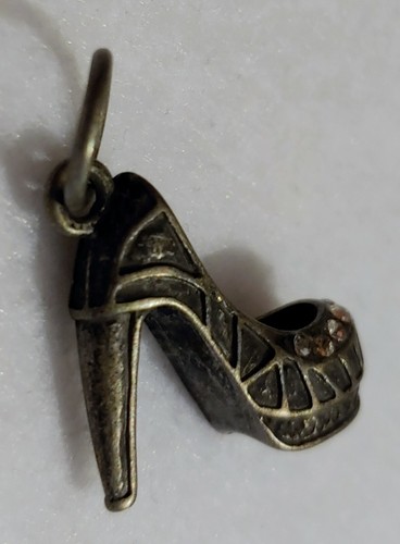 By Amy Labbe ( Necklace Charm ) Shoe W/Rhinestones - Size 1 in x 1 in - Picture 10 of 11