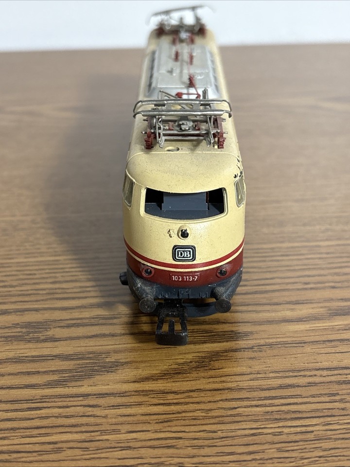 Märklin H0 3054 Elektrische Lokomotive BR 103 der DB Wechselstrom Ana, 37,99