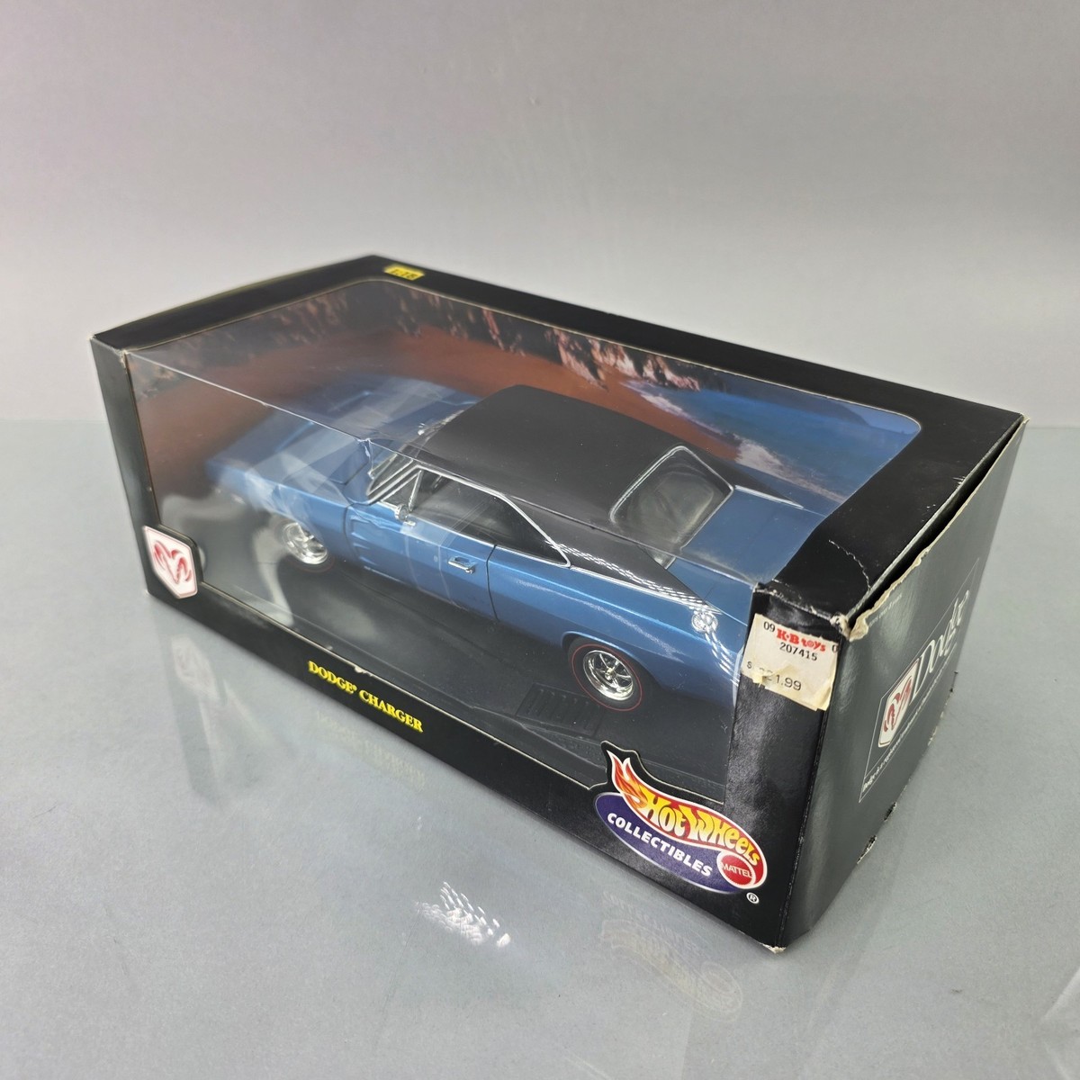 HOTWHEELS 69’ DODGE CHARGER 1:18 HOT WHEELS '69 DODGE CHARGER MODIFIED LIMITED EDITION 1:18