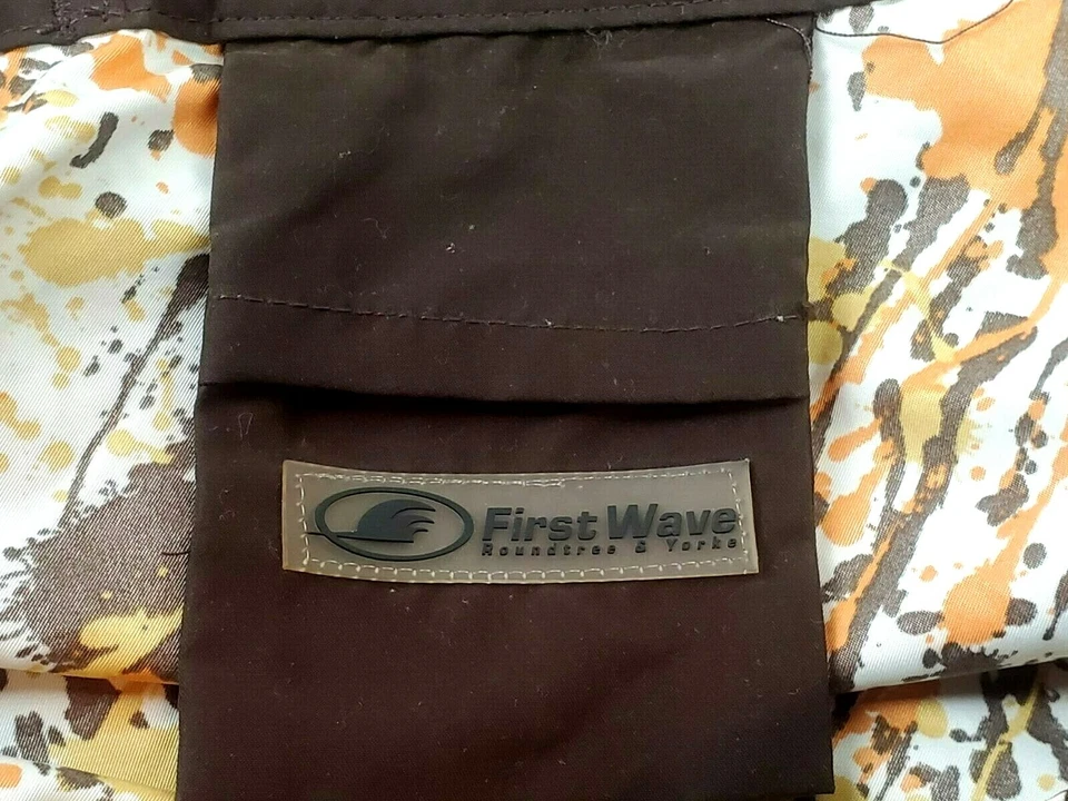 Roundtree & Yorke First Wave Graphic 12" Board Shorts Size 36 - Image 3 of 4