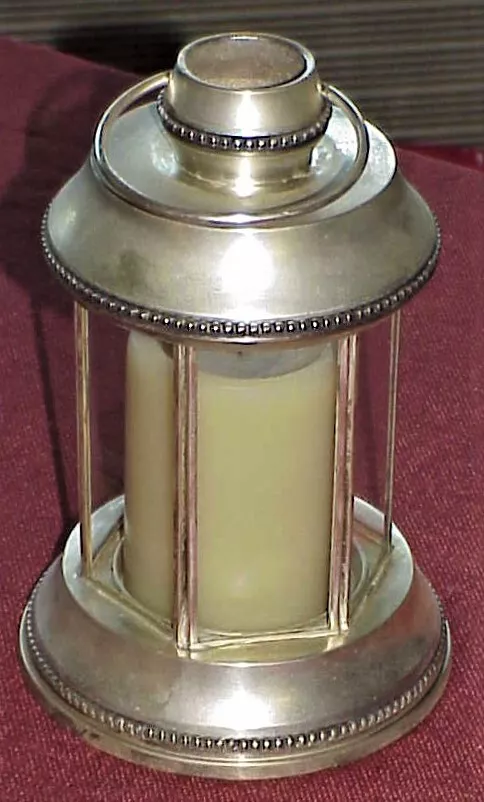 LINTERNA VELA CARRO, USADA, 6 VENTANAS CRISTAL, 9" ALTO PELTRE/ALUMINIO Foto 3 de 4