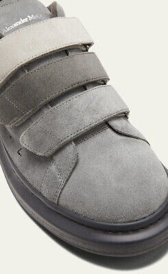 Alexander McQueen Oversized Larry Leather Triple Grip Strap Alexander McQueen Oversized Larry Leather Triple Grip Strap
