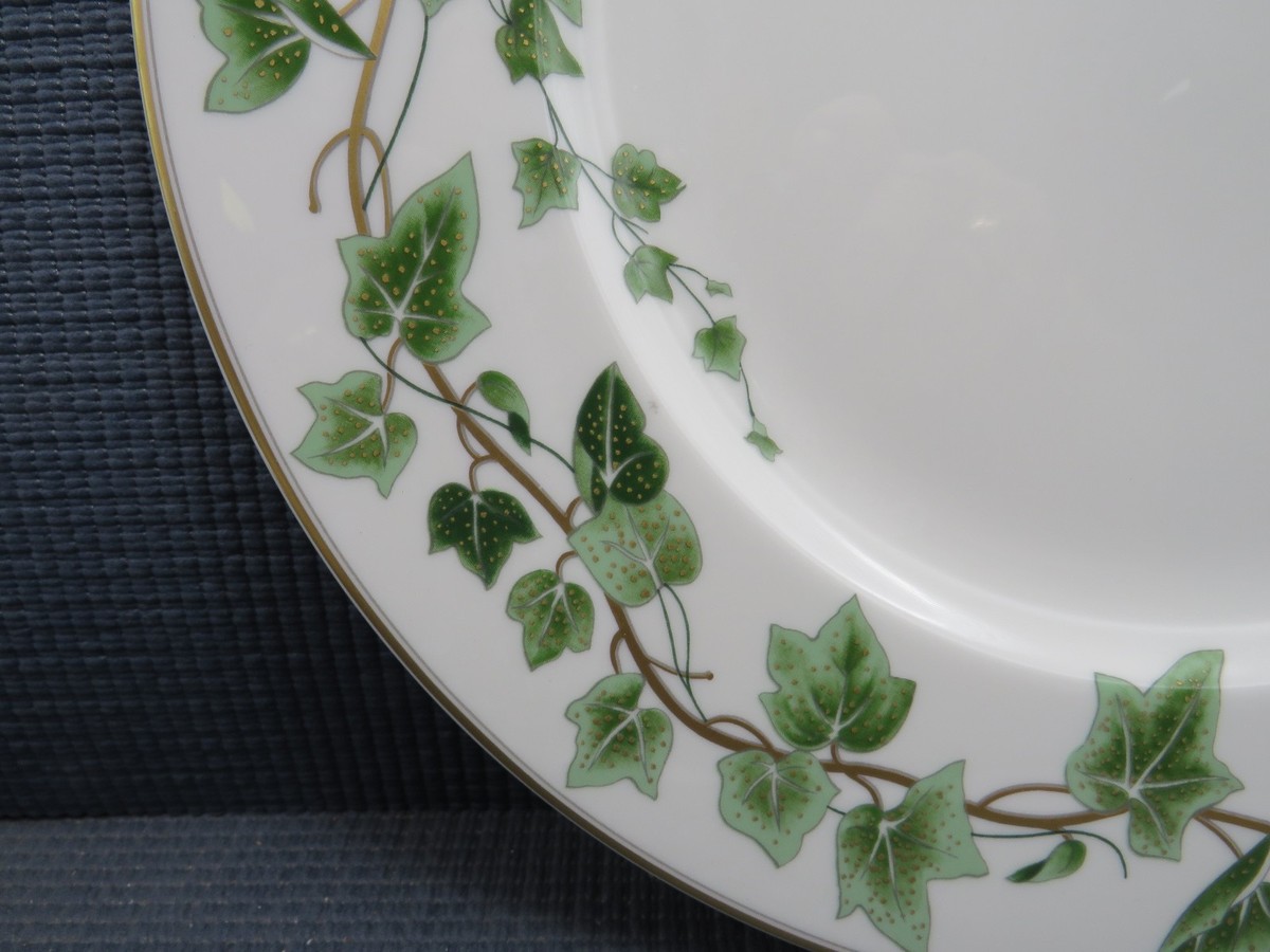 Mikasa Dinnerware Napolean Ivy Pattern Dinner Plate 10 3/4