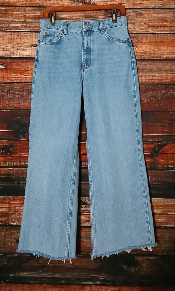 Jeans Zara Talla 8 Tiro Alto Pierna Ancha Corto Tobillo Dobladillo Crudo Azul Denim  Foto 3 de 4