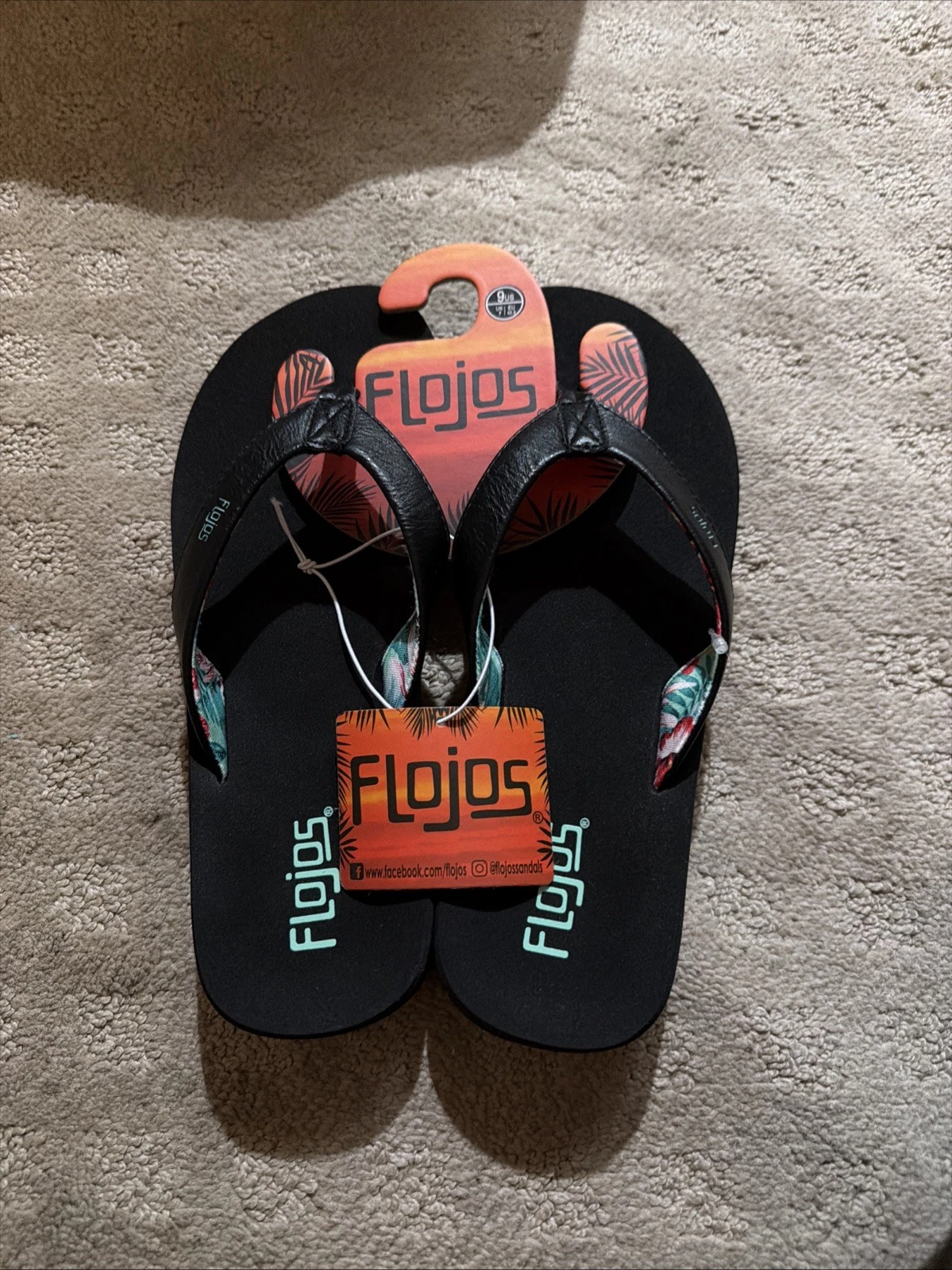 Flojos Black/Aqua Emma Hibiscus Padded Foam Flip Flop Sandals. Size 9. NEW!!
