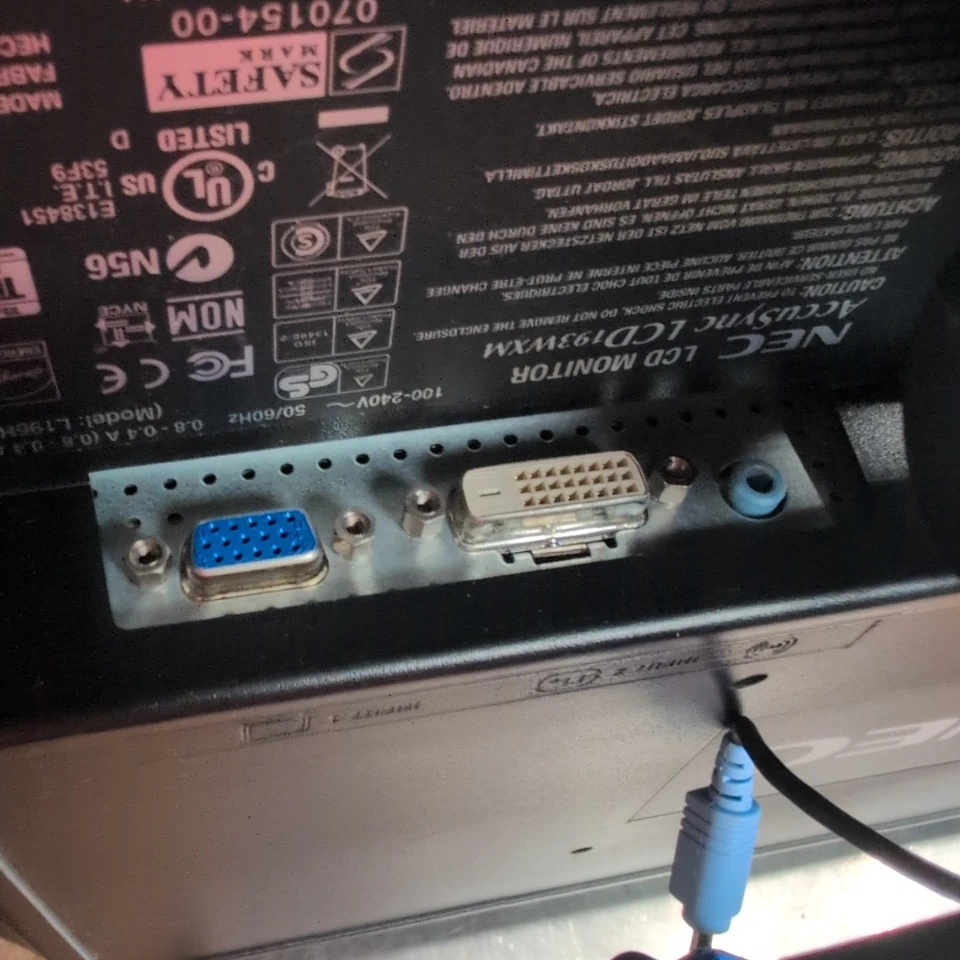 NEC AccuSync LCD193WXM 19" Widescreen LCD Monitor 1440x900 VGA DVI w/ Stand - Image 2 of 4