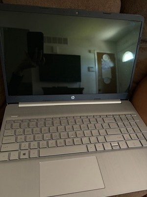 HP 15'' Silver Laptop Intel Pentium silver. *LOOK AT DESCRIPTION*
