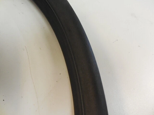 Уплотнение прокладки уплотнительной прокладки для задней правосторонней пассажирской двери 03–07 Saab 9–3 Aero - Изображение 2 из 3